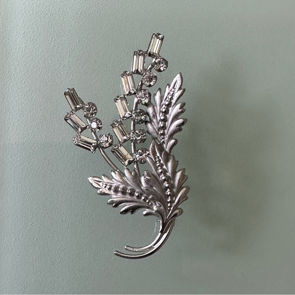 Vintage CARL ART 925 Sterling Silver Clear Rhinestone Leaf Floral Pin Brooch